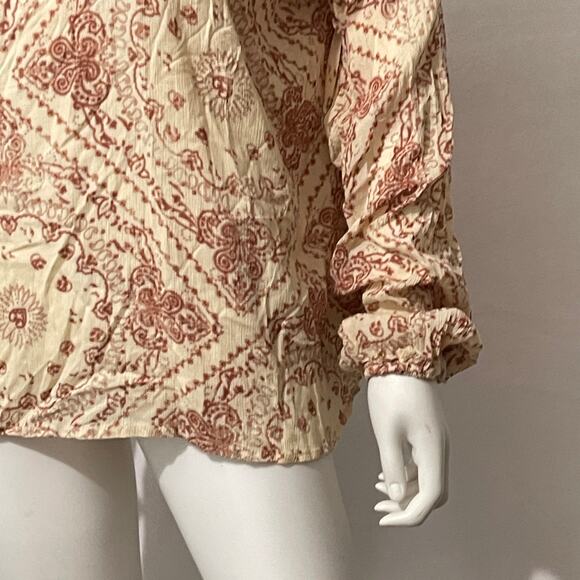 American Rag Cold Shoulder Blouse Womens 2X Cream & Pink Paisley Ruffles NWT - Picture 7 of 8